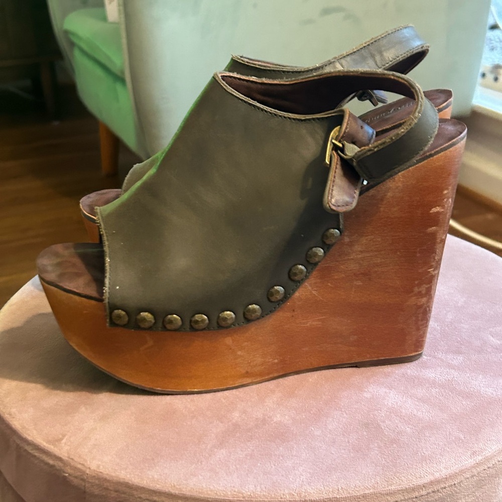 Jeffrey Campbell Snick Olive Green & Wood Wedges - Picture 2 of 8